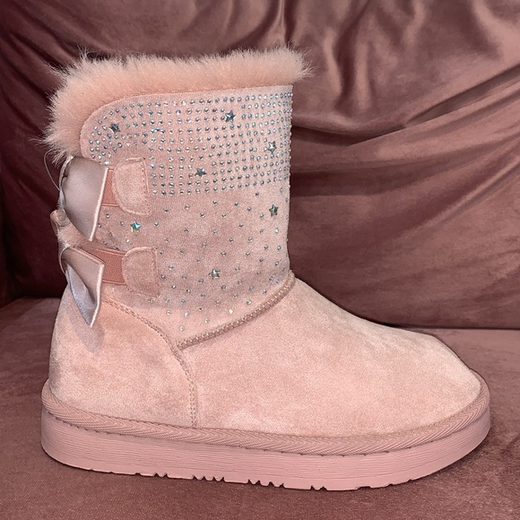 RHINESTONE 2 BOW PINK FUR BOOTS - Picture 4 of 11